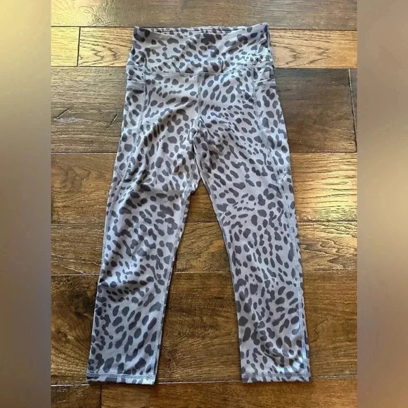 ADRIENNE VITTADINI Gray Cheetah High Waist Leggings Yoga Pants -Women's Small - Picture 1 of 5